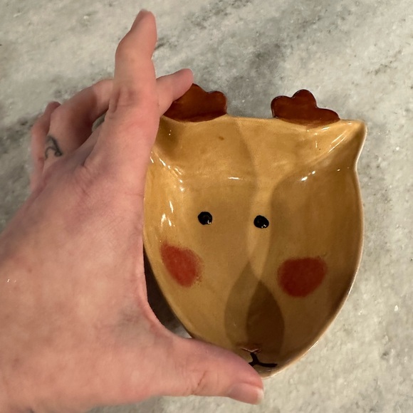 Reindeer Dish 🦌🎄 - Picture 3 of 6